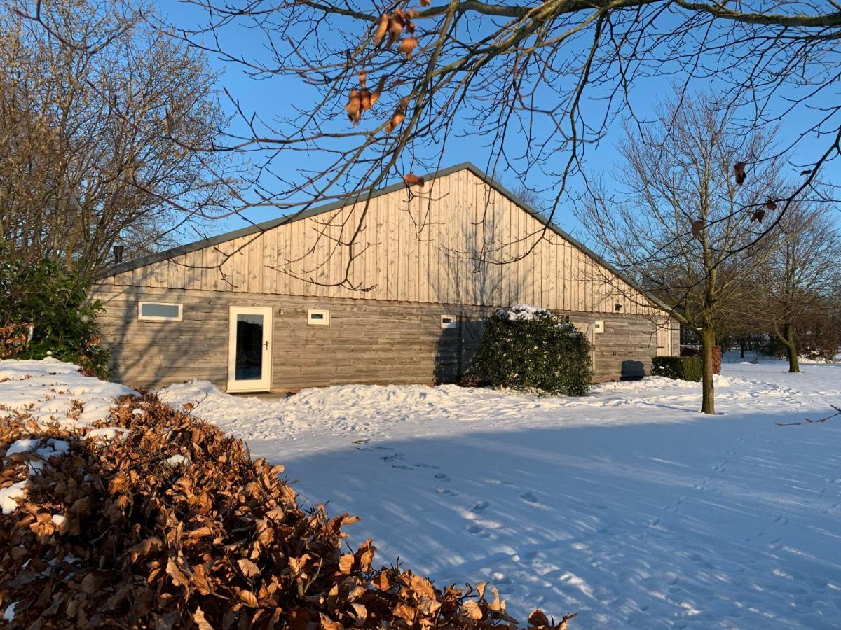 Karibu De Stallen Daarle Exterior photo